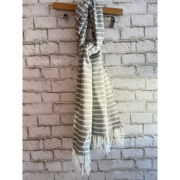 Old Navy Accessories - NWT Old Navy unisex Gray Striped Scarf